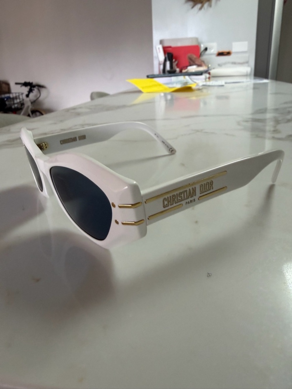 Dior White Cat-Eye Sunglasses - Picture 4 of 5